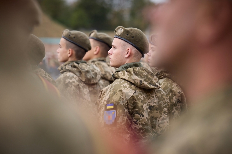 Военнослужащие