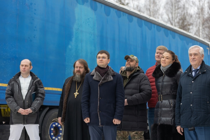 60 тонн гуманитарной помощи собрали жители Екатеринбурга для отправки военнослужащим-землякам в зону СВО