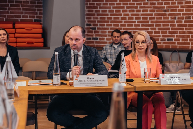 Опрос представителей креативной индустрии