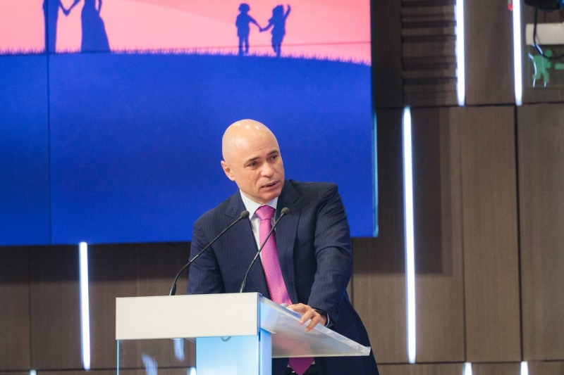 Игорь Артамонов