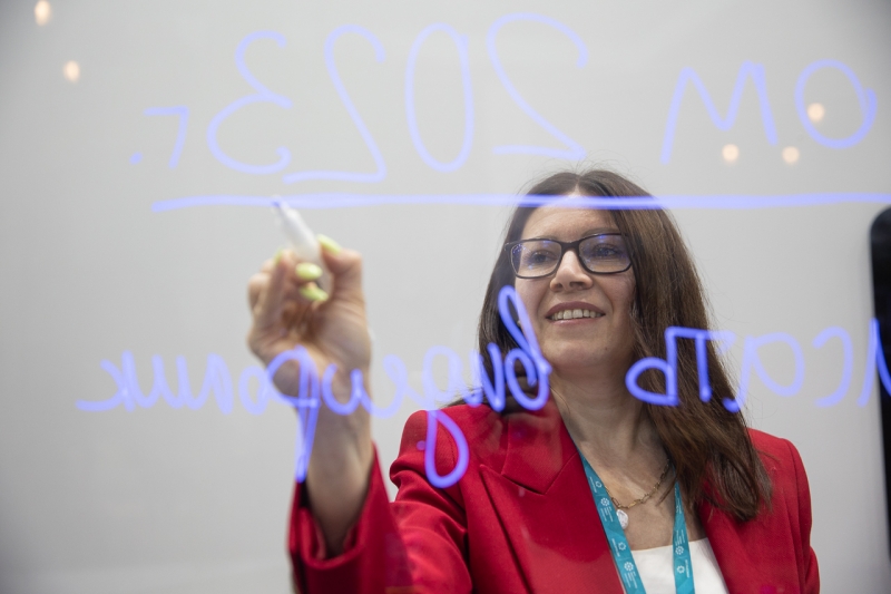 Женщина за работой