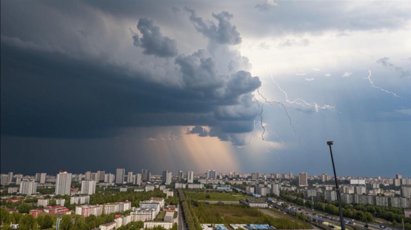 В Свердловскую область пришел грозовой циклон