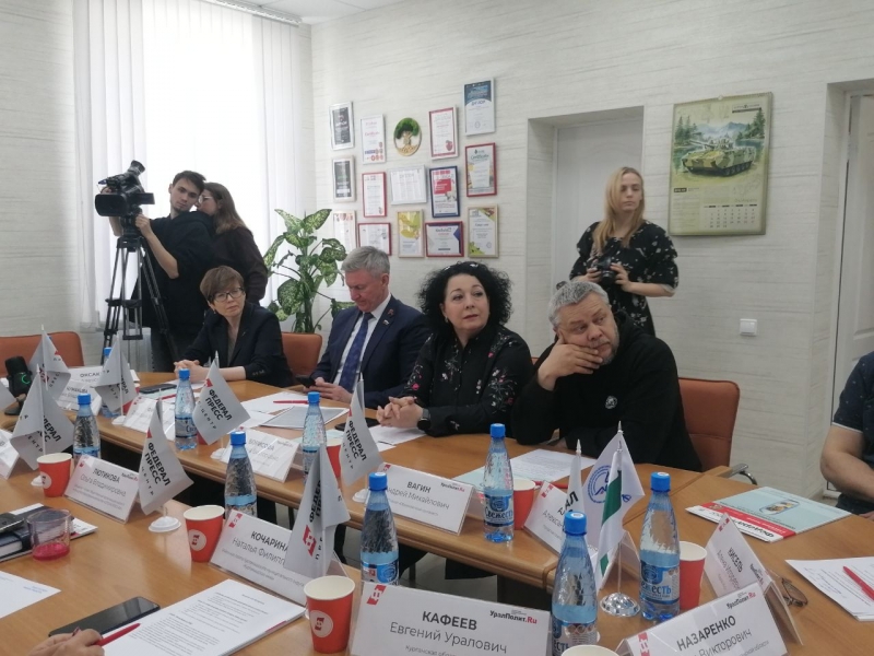 Большая часть респондентов считает, что позитивная повестка в СМИ – важна