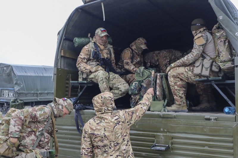 Военнослужащие