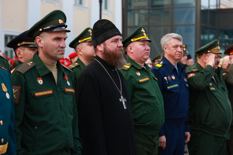 Священник
