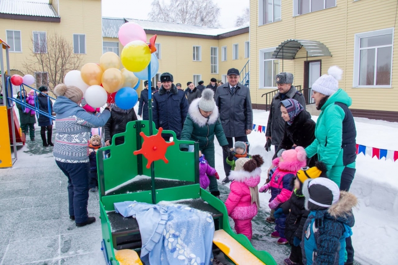Осужденных в положении или тех, которые родили в неволе, направляют в специальные колонии, где созданы условия для совместного проживания с ребенком
