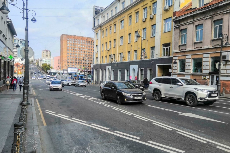 Машины в центре Владивостока