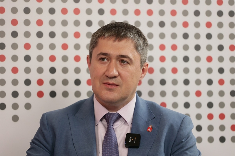 Губернатор Дмитрий Махонин
