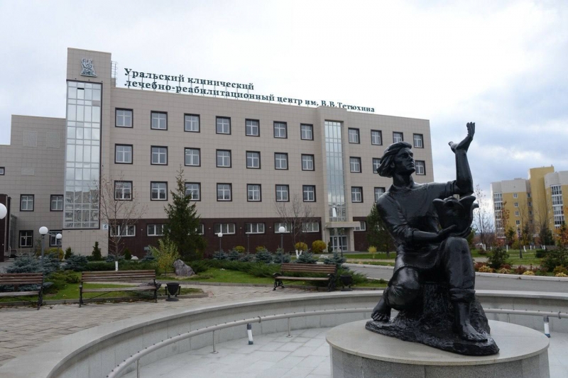 Денис Паслер познакомился с рабочими УВЗ в Нижнем Тагиле