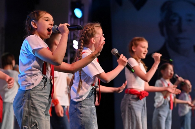 Форум «ArtНавигатор» собрал начинающих певцов, танцоров, художников и журналистов