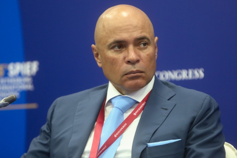 Игорь Артамонов
