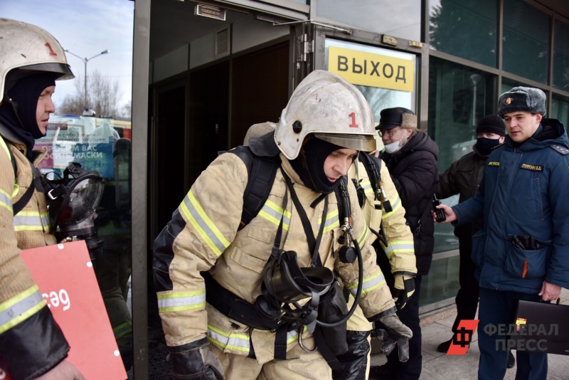 Пожарные