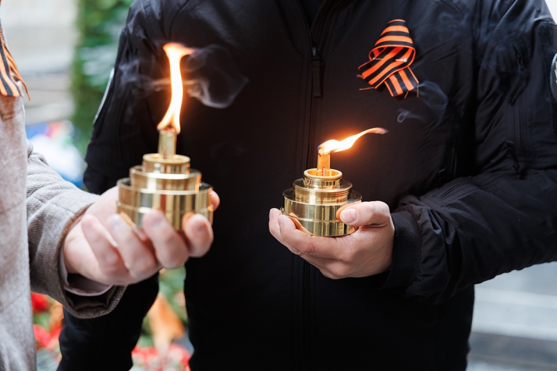 Огонь памяти доставили из Волгограда в Екатеринбург