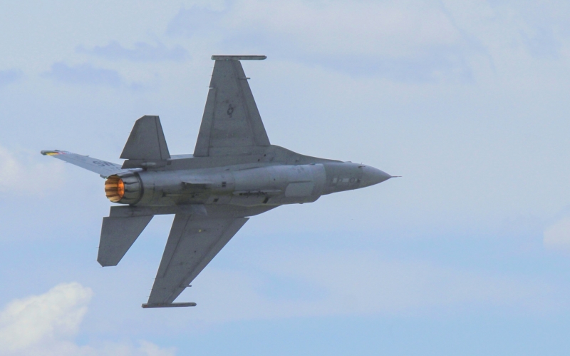 Истребитель F-16
