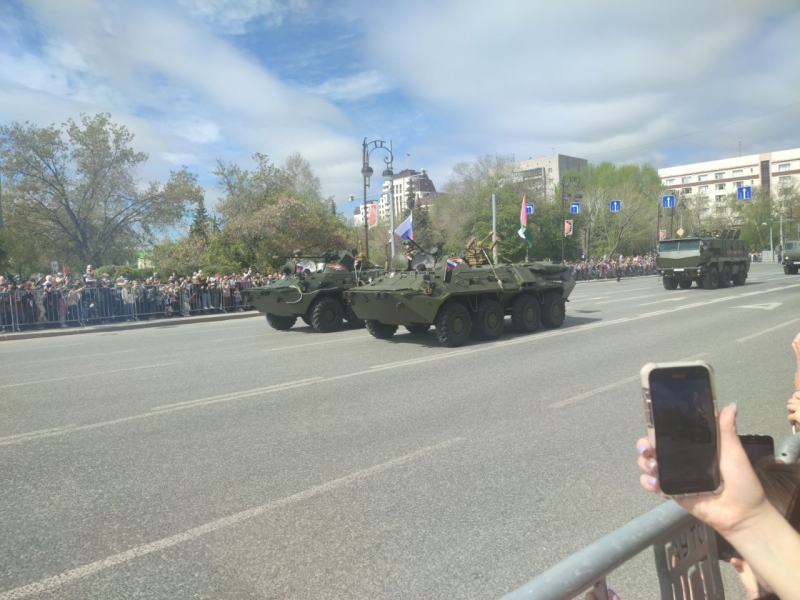 Парад Победы начался в центре Тюмени в 10 утра