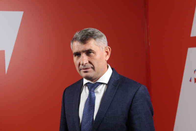 Олег Николаев