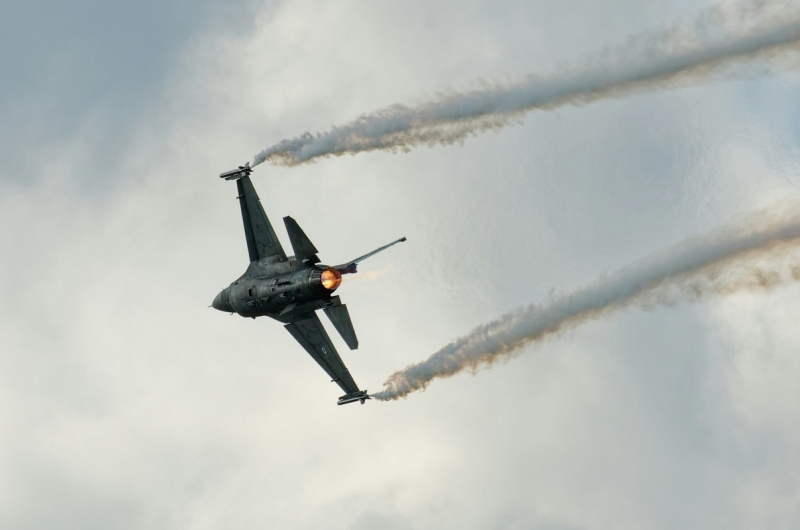 F-16