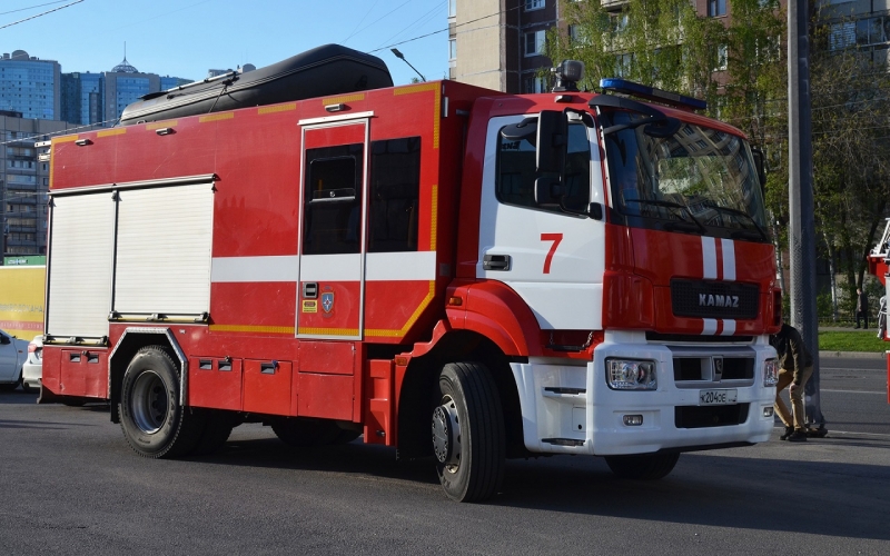 В Березовском из пожара спасли трех маленьких детей