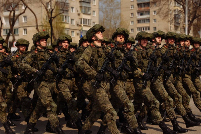 В Благовещенске в параде Победы приняли участие более 2 тысяч человек и 20 единиц военной техники