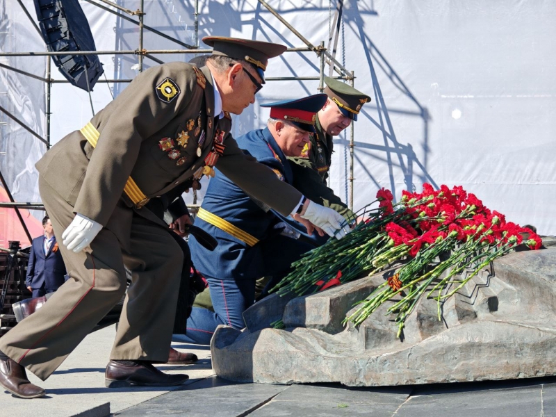 В Якутске состоялись памятные мероприятия, приуроченные к 80-летию Победы в Великой Отечественной войне