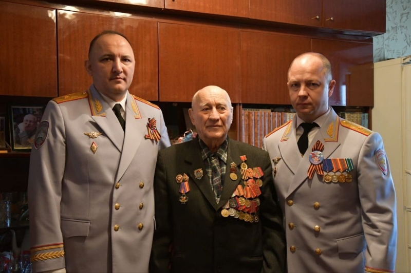 Владимир Перевалов и его гости