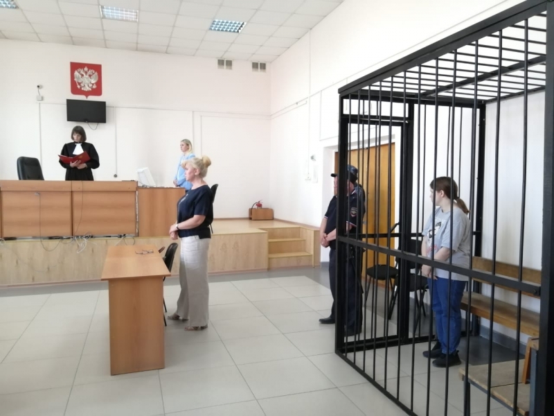 Девушку судят за убийство малолетнего