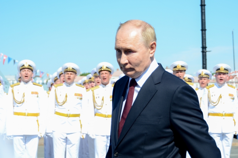 Путин и моряки