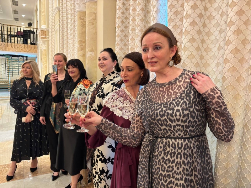 Выпускной ТШКИ прошел в красно-черных тонах