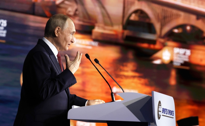 Путин на заседании ПМЭФ