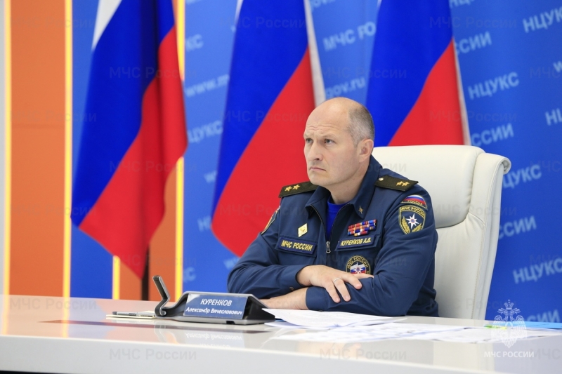 министр