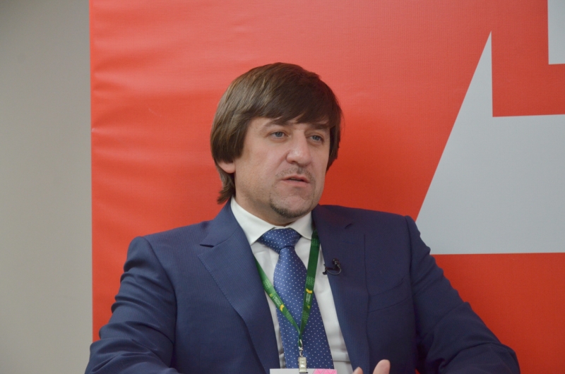 максим афанасьев