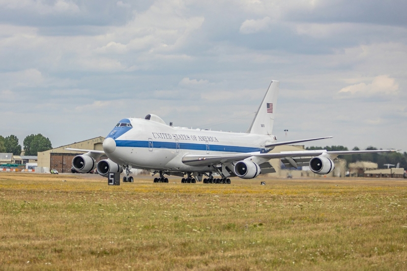Самолет Boeing E-4B