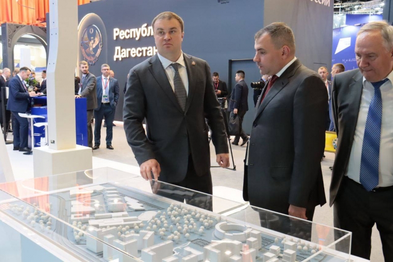 Представители всех регионов Сибири посетили Петербургский международный экономический форум (ПМЭФ-2025)