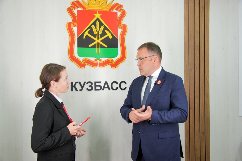 Представители всех регионов Сибири посетили Петербургский международный экономический форум (ПМЭФ-2025)