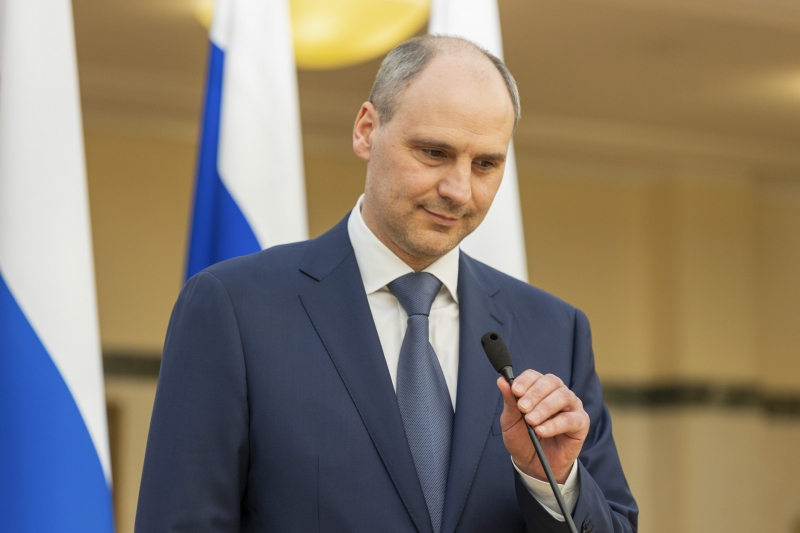 Денис Паслер