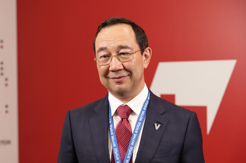 Айсен Николаев