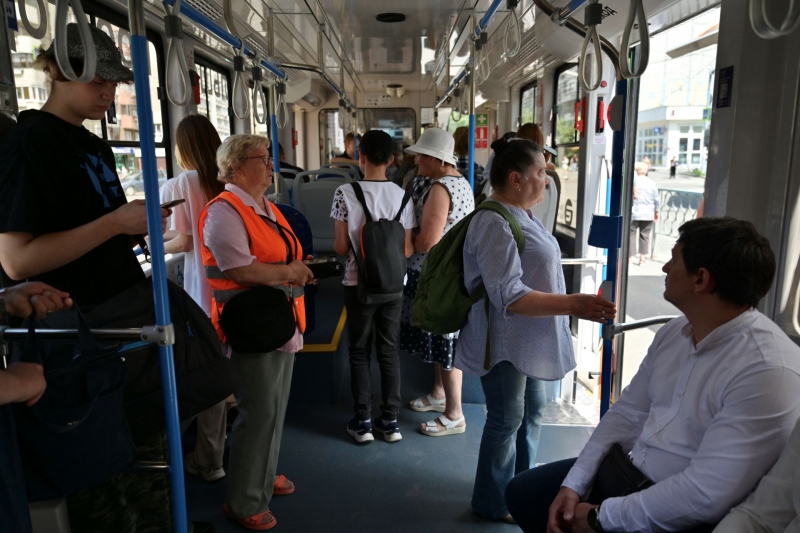 Пятисекционный трамвай – это только начало большой работы по обновлению транспорта в Свердловской области, отметил Паслер