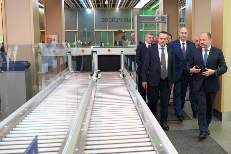 Новая система паспортного контроля позволит пропускать на треть пассажиров больше за единицу времени