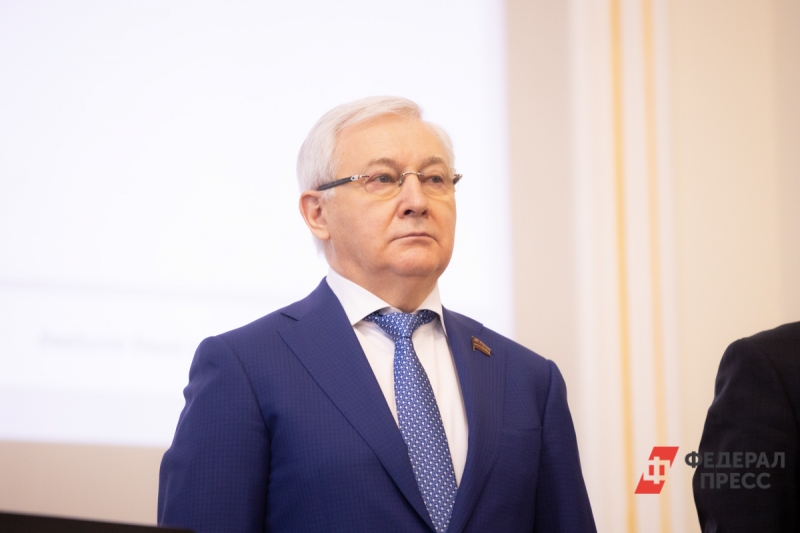 Юрий Карликанов