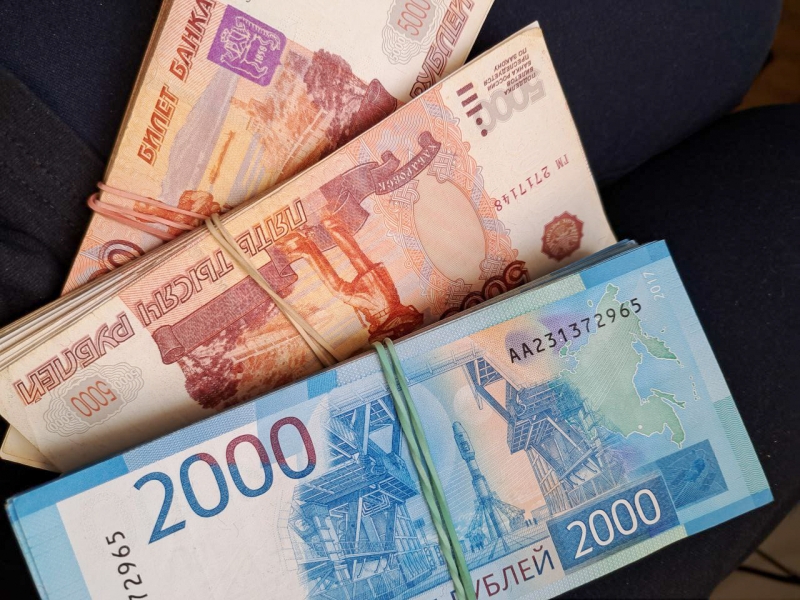 Более 45 000 россиян заработали миллион рублей в месяц в 2025 году: данные Росстата