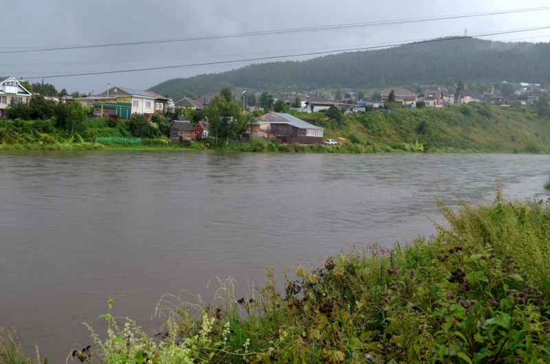 Река
