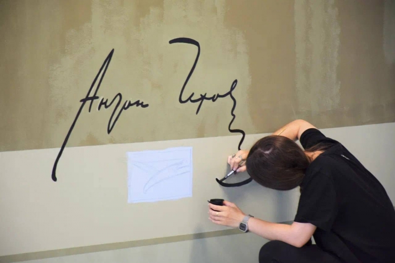 Президент по видеосвязи участвует в открытии новых школ