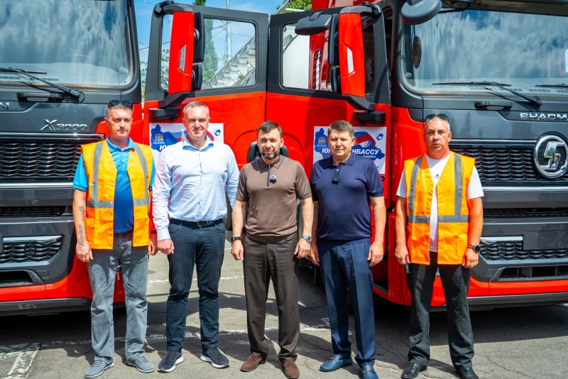 Руслан Кухарук и Денис Пушилин провели выездное совещание на Донбассе