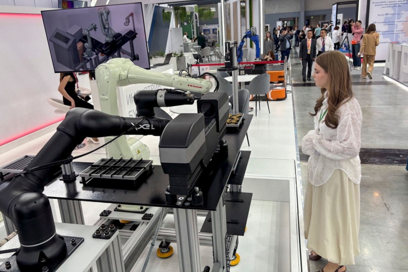 Роботизация – стратегическая необходимость для промышленности, отметили участники Иннопрома