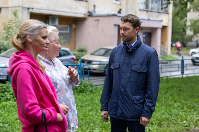 Алексей Вихарев встретился с дворовыми активистами