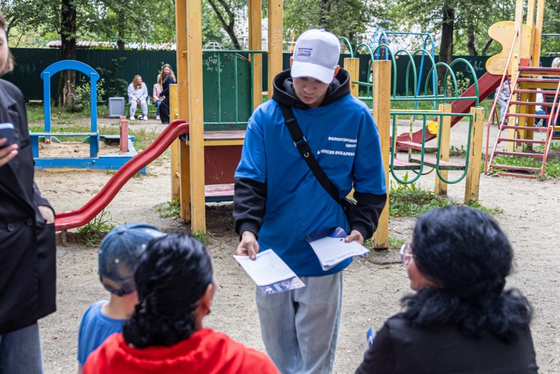 Алексей Вихарев встретился с дворовыми активистами