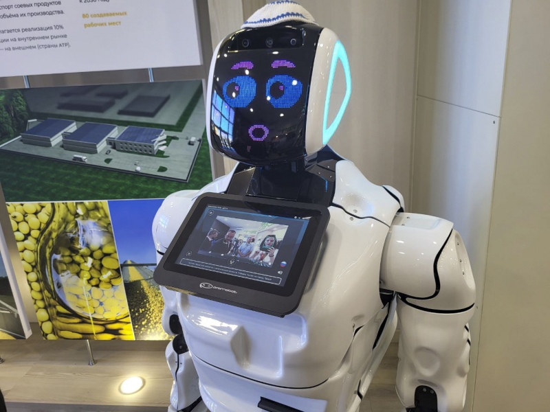 Роботизация – стратегическая необходимость для промышленности, отметили участники Иннопрома