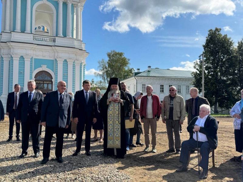 Торжественный молебен