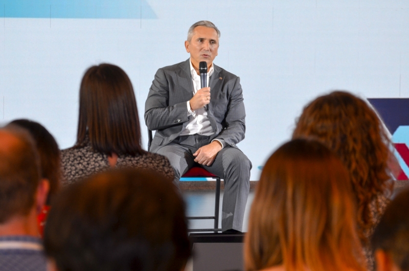 Александр Моор