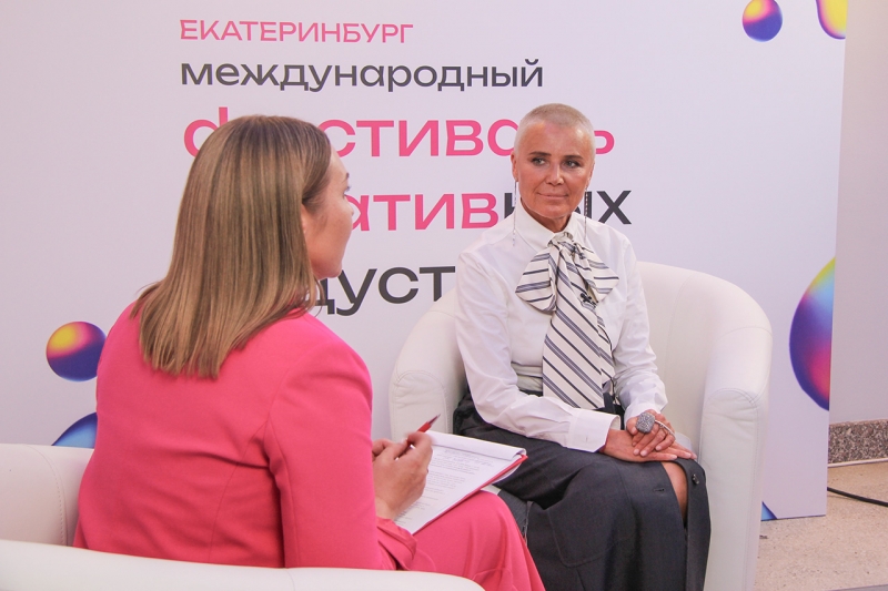 Стилист и ведущая программы «Модный приговор» Лилия Рах дала интервью в Открытой студии «ФедералПресс»